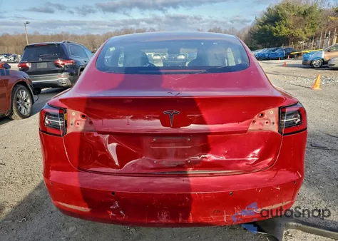 2018 Tesla Model 3 из США, поврежденный, VIN 5YJ3E1EA4JF022303